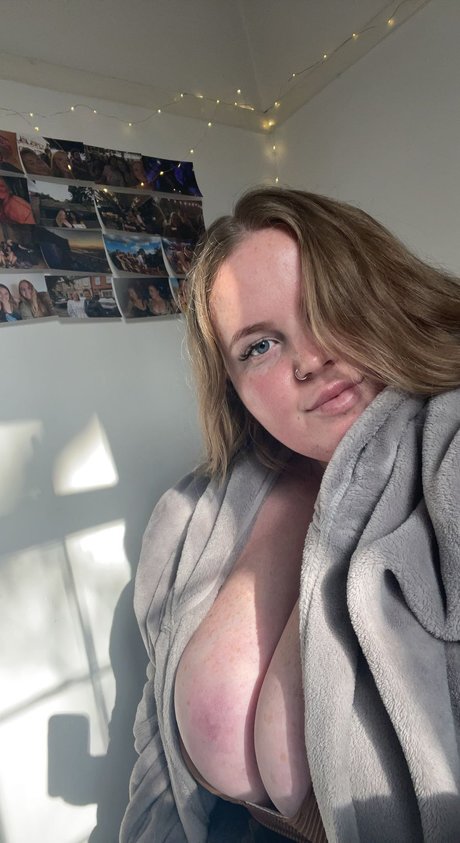 Emily Kate nude leaked OnlyFans photo #4