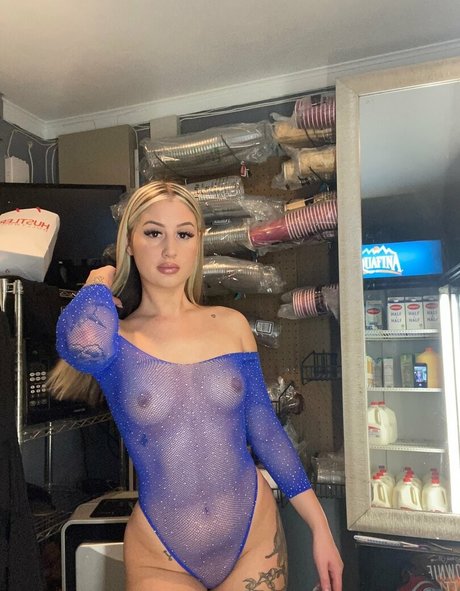 Barista Barbie nude leaked OnlyFans photo #9