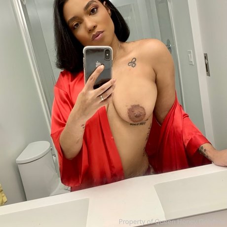 Queenhoney nude leaked OnlyFans pic