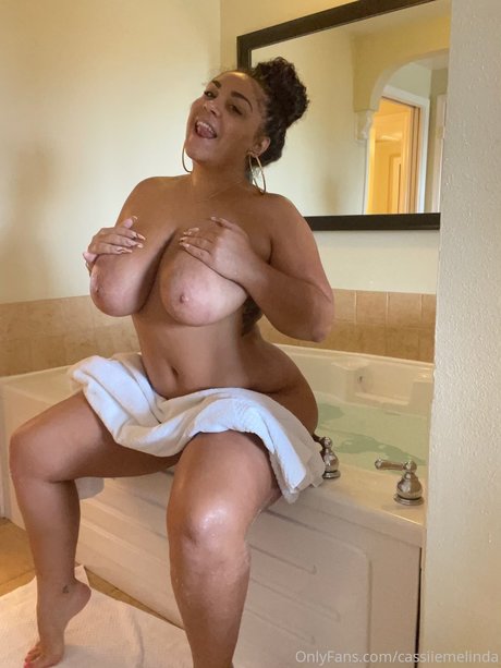 Cassandra nude leaked OnlyFans pic