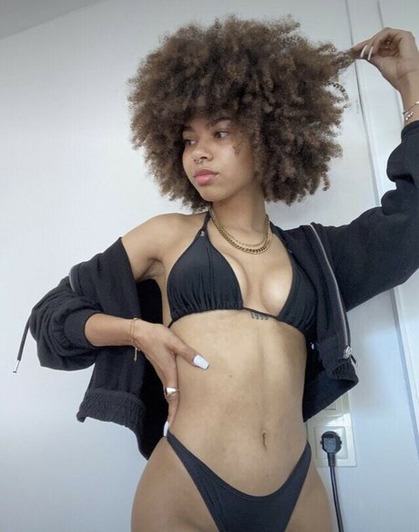 Afroshawty nude leaked OnlyFans pic