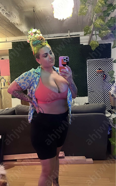 TheZombiUnicorn nude leaked OnlyFans pic