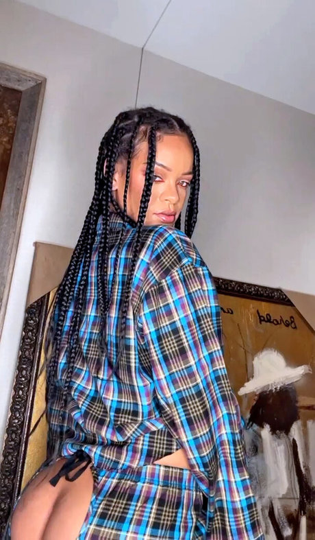 Rihanna nude leaked OnlyFans pic