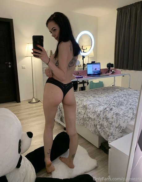 Cutexezra nude leaked OnlyFans photo #12