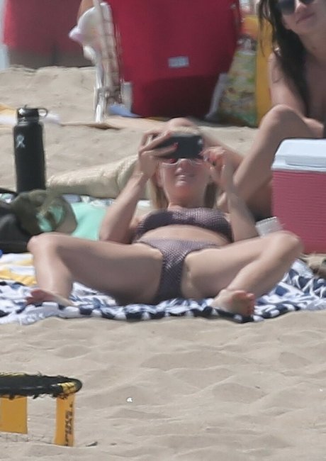 Julianne Hough nude leaked OnlyFans pic