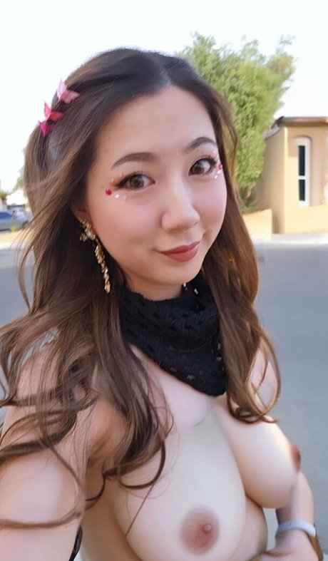 Fuslie nude leaked OnlyFans pic
