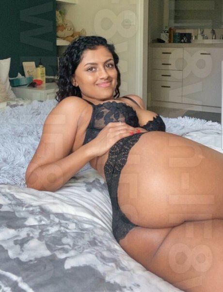 Yamini Nambimadom nude leaked OnlyFans pic