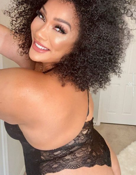 Nia Jax nude leaked OnlyFans pic