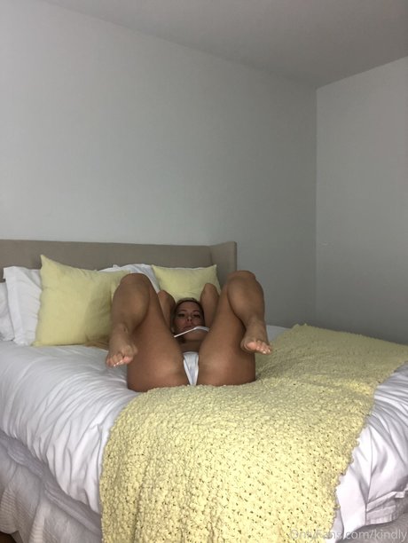 Kindly Myers nude leaked OnlyFans pic
