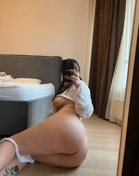 Es.lain nude leaked OnlyFans pic