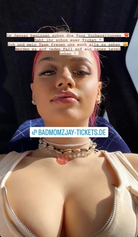 Badmomzjay nude leaked OnlyFans pic