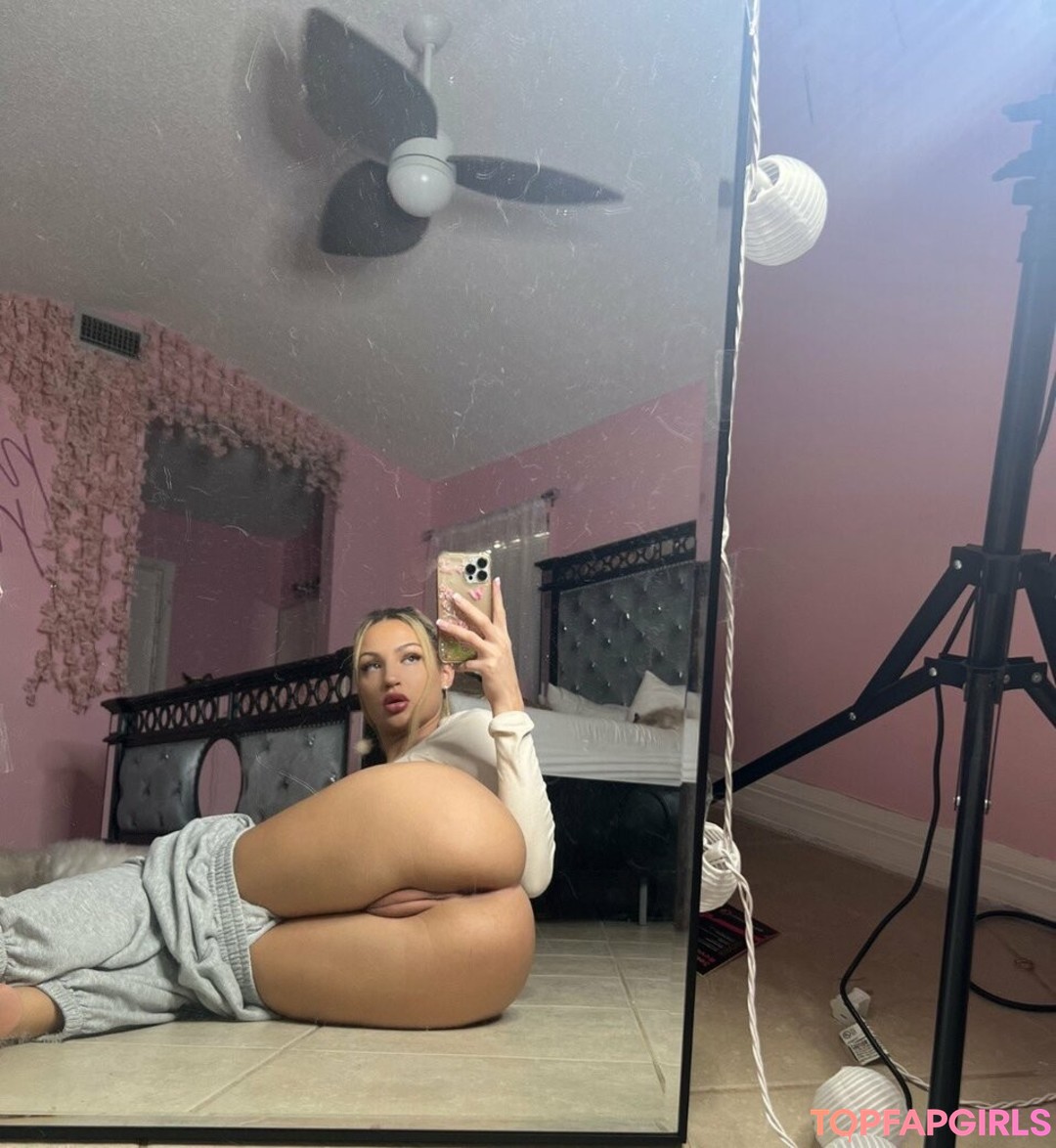 Xmilamonetx Nude Leaked OnlyFans Photo #20