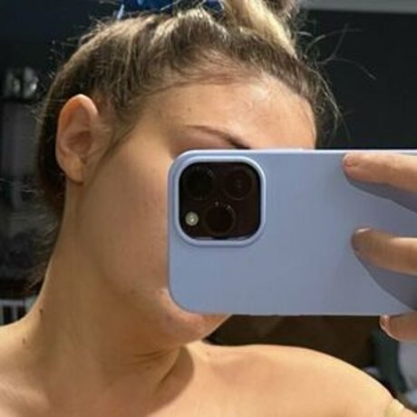 Jem Wolfie nude leaked OnlyFans pic