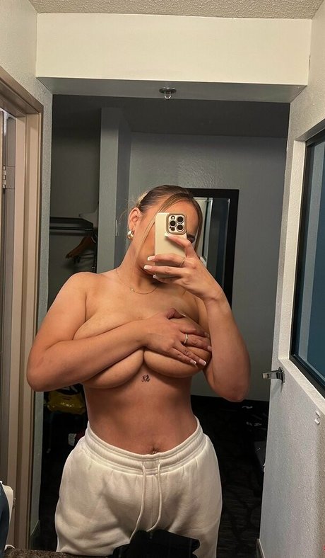 Karina Atavenitia nude leaked OnlyFans pic