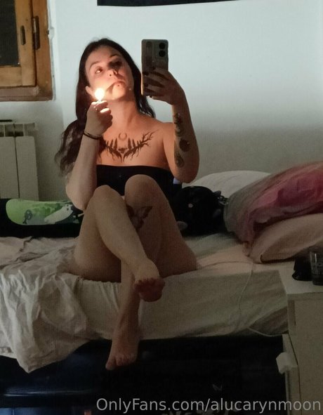 Alucarynmoon nude leaked OnlyFans pic