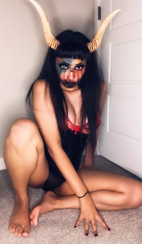 Smittenkittenmeows-free nude leaked OnlyFans pic