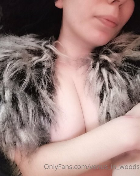 Venus_in_woods nude leaked OnlyFans pic