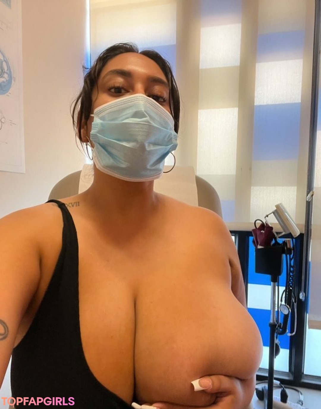 Roserayy Nude Leaked OnlyFans Photo #4