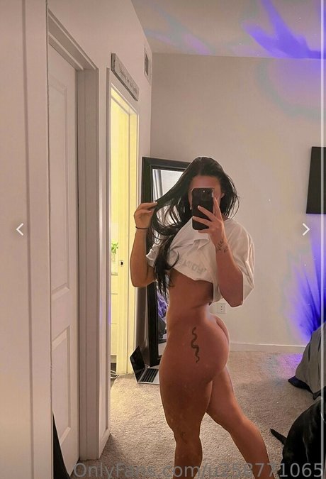 Hennyone nude leaked OnlyFans photo #1