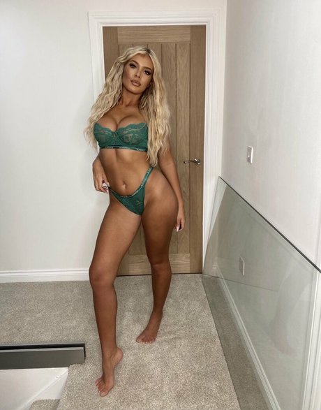 Zara_sbx nude leaked OnlyFans pic