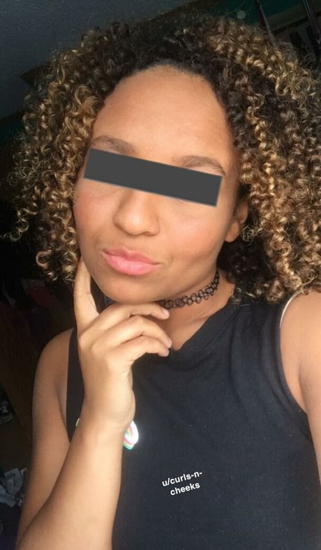 Curls-n-cheeks nude leaked OnlyFans pic