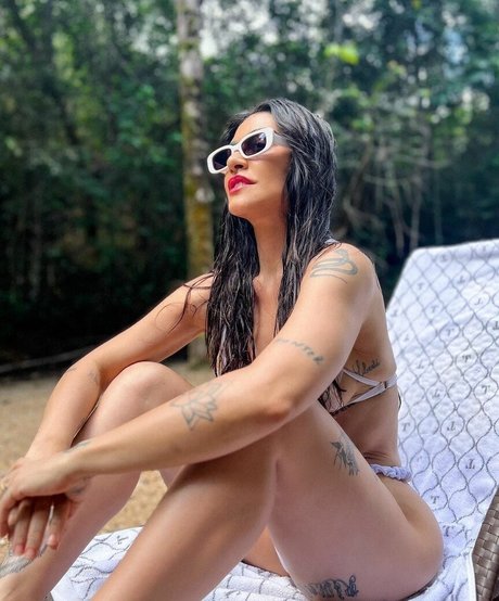 Cleo Pires nude leaked OnlyFans photo #9