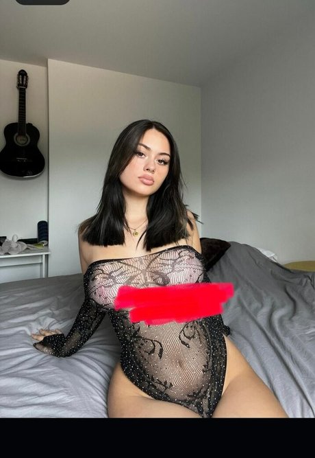Alissaplzzz nude leaked OnlyFans pic