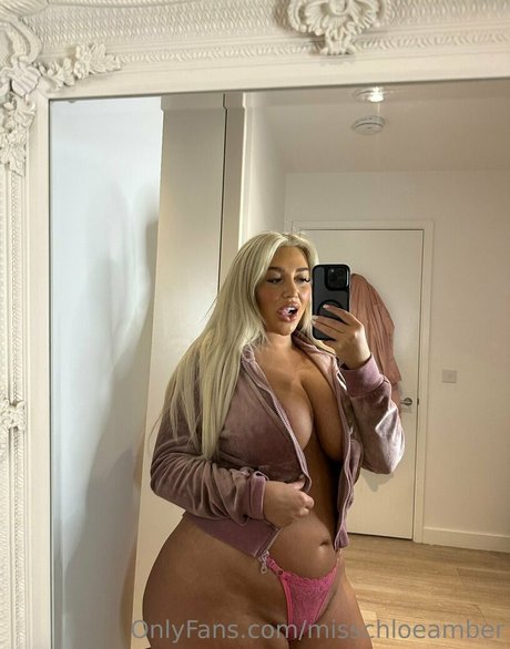 Misschloeamber nude leaked OnlyFans pic