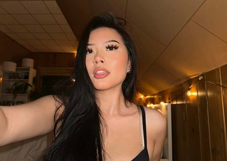 Faith Vang nude leaked OnlyFans pic