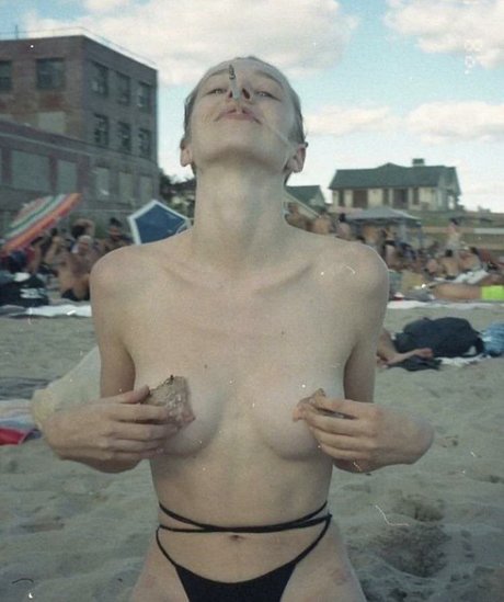 Hunter Schafer nude leaked OnlyFans pic