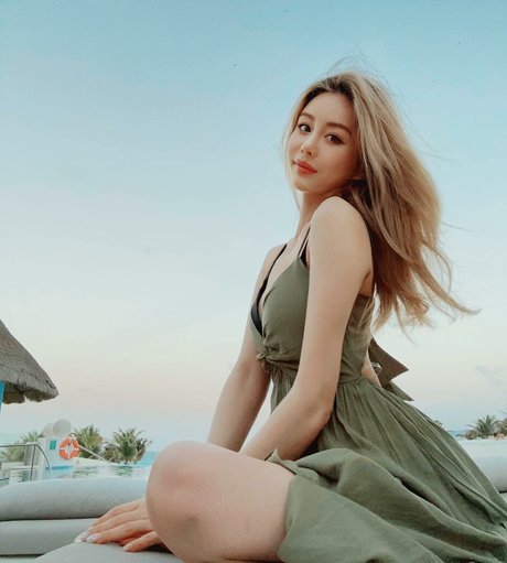 Wengie nude leaked OnlyFans pic