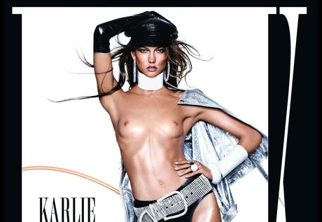 Karlie Kloss nude leaked OnlyFans pic