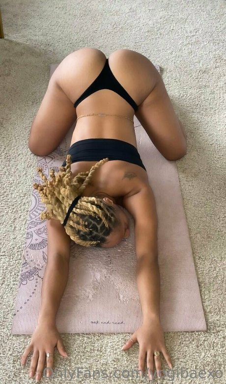 Yogibaexo nude leaked OnlyFans photo #5