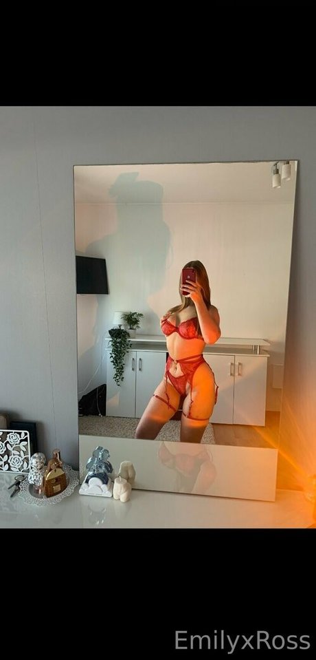 Emilyxross nude leaked OnlyFans photo #17