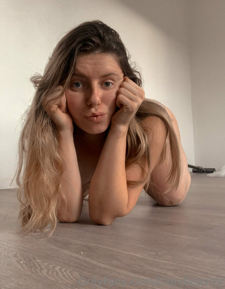 Blondieasmr nude leaked OnlyFans pic