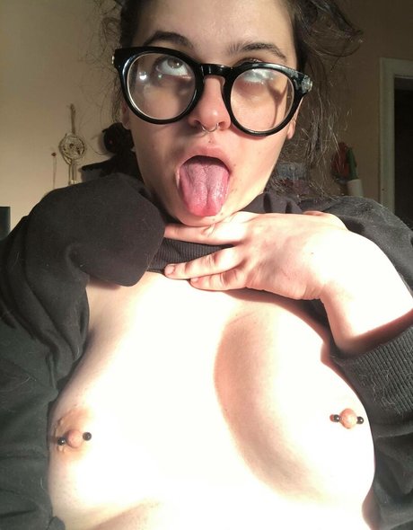 Periodpriestess nude leaked OnlyFans pic