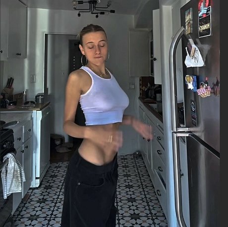 Ella Kernkamp nude leaked OnlyFans pic