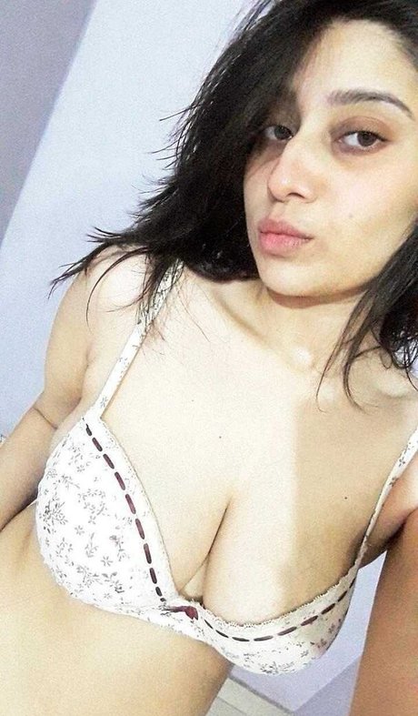 Farihapriyam nude leaked OnlyFans photo #17