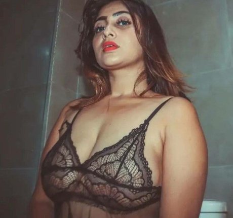 Farihapriyam nude leaked OnlyFans photo #23