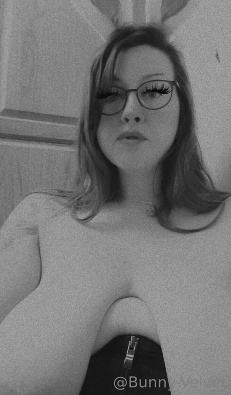 Bunny-velvet nude leaked OnlyFans pic