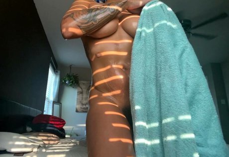Thezyanya nude leaked OnlyFans photo #1