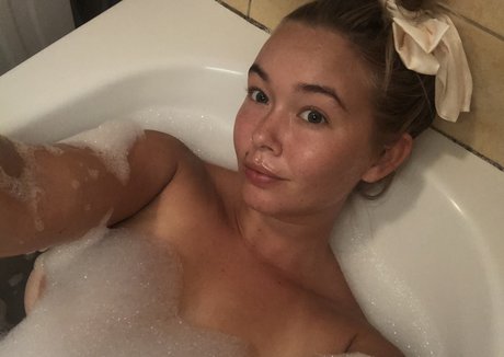 Cammy B nude leaked OnlyFans pic