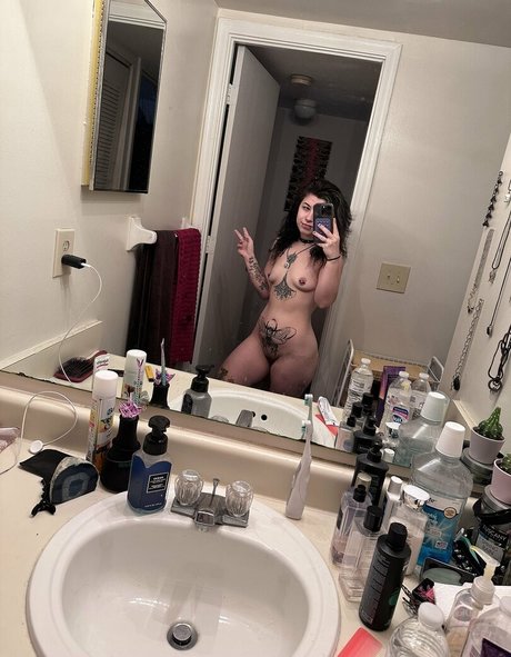 Lyssa Lowe nude leaked OnlyFans pic