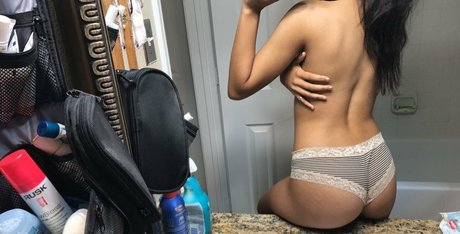 Italia Bradley nude leaked OnlyFans photo #34