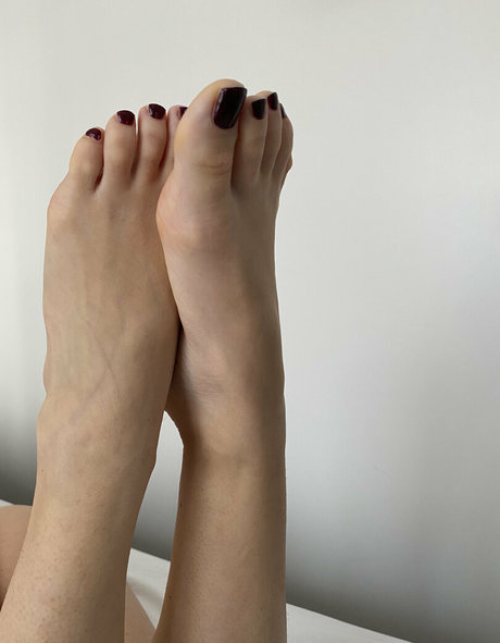 Italianfeetluv nude leaked OnlyFans pic