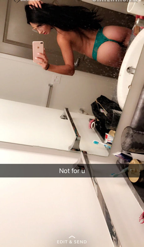 Madelyn Karoub nude leaked OnlyFans pic