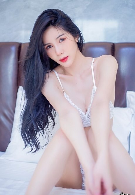 Mikipraiya nude leaked OnlyFans photo #1
