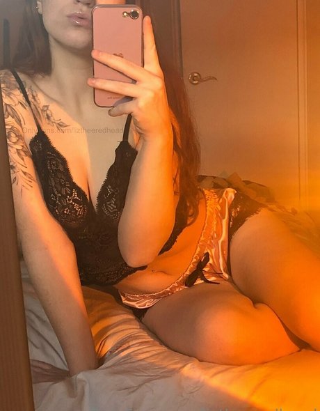 Liztheeredhead nude leaked OnlyFans pic