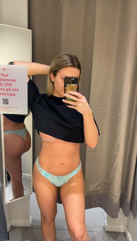 Petitesexysilje nude leaked OnlyFans pic