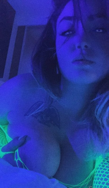 Snowbunnygang420 nude leaked OnlyFans photo #31
